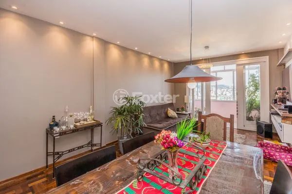 Imóvel para venda possui 110 metros quadrados com 3 quartos em Rio Branco - Porto Alegre - - Foto 2