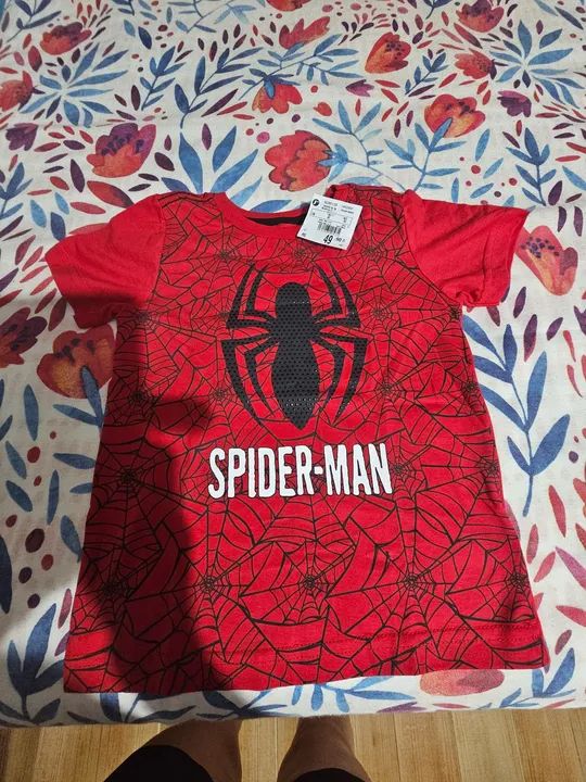 Camiseta Homem Aranha - Tamanho 3 anos - Foto 2
