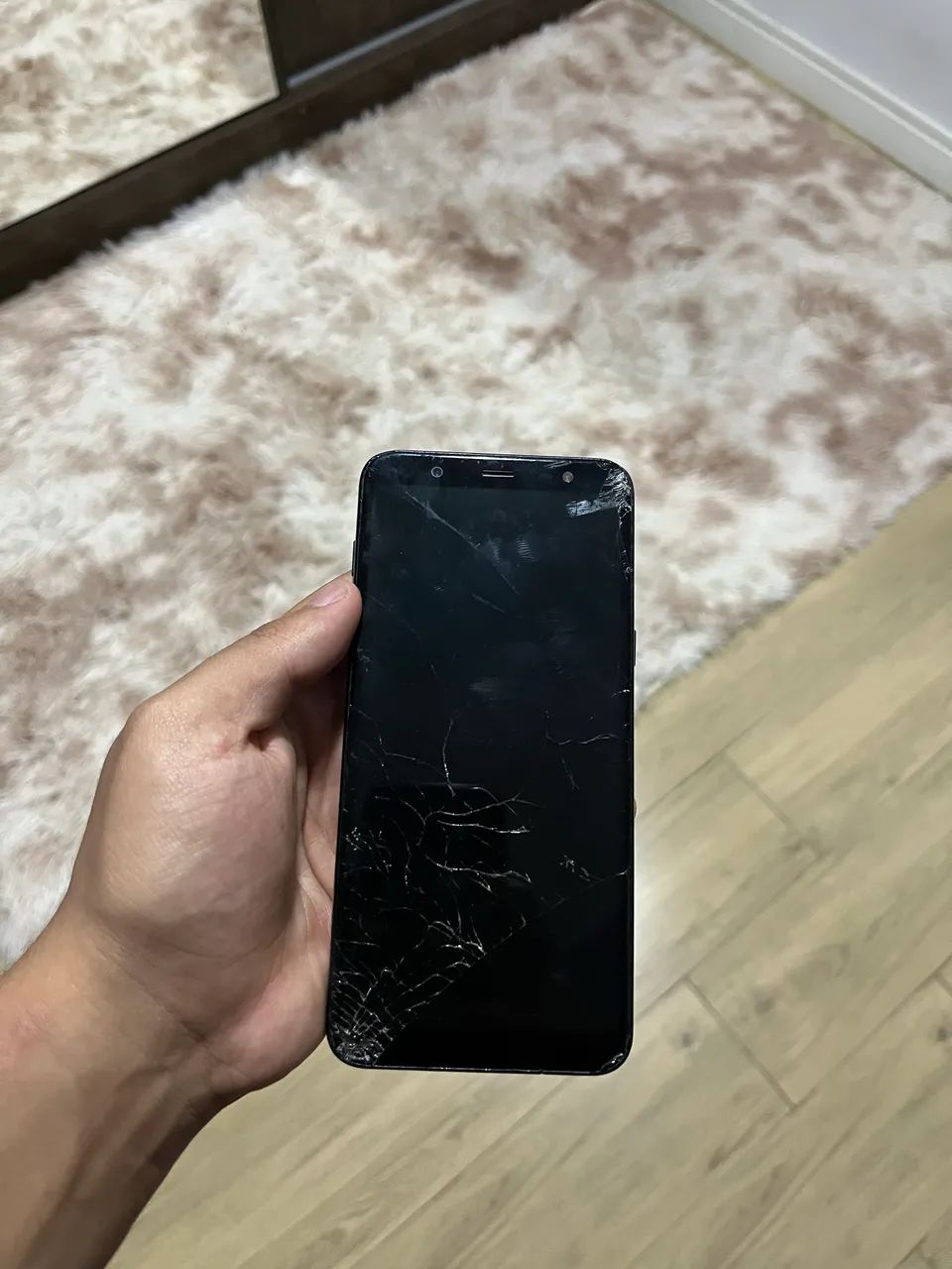 SANSUNG J8