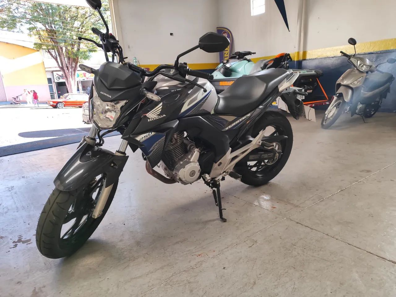 CB 250 TWISTER 2020