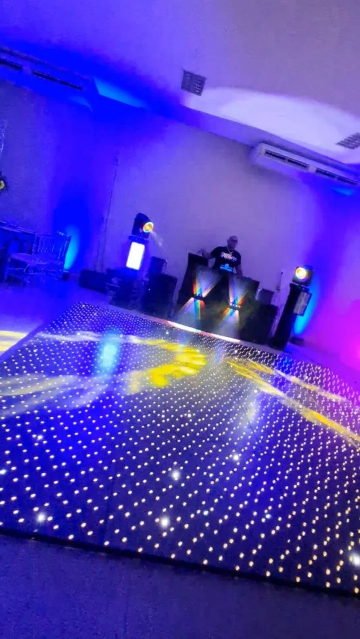 DJ com Pista de led e iluminação moving  - Foto 2