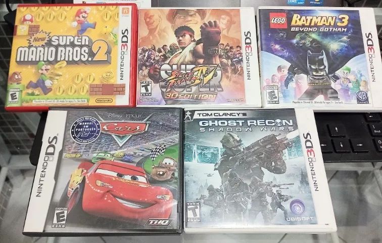 Lote 5 x Jogos New Super Mario Bros 2, LEGO Batman 3, Street Fighter 4, Cars, Tom Clancy's
