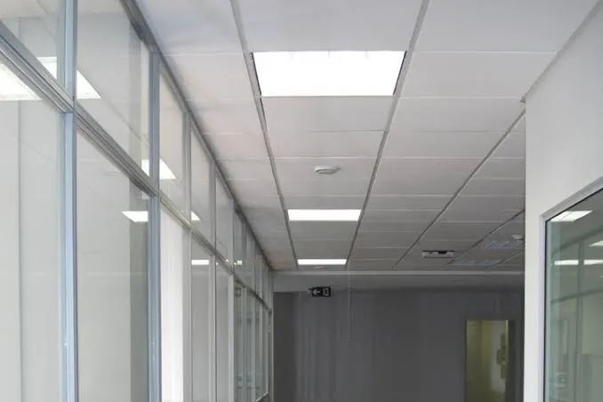 Forro em Lã de Vidro Isover Forrovid Boreal Plus 60 1250x625x20 Branco 20mm  - Foto 3