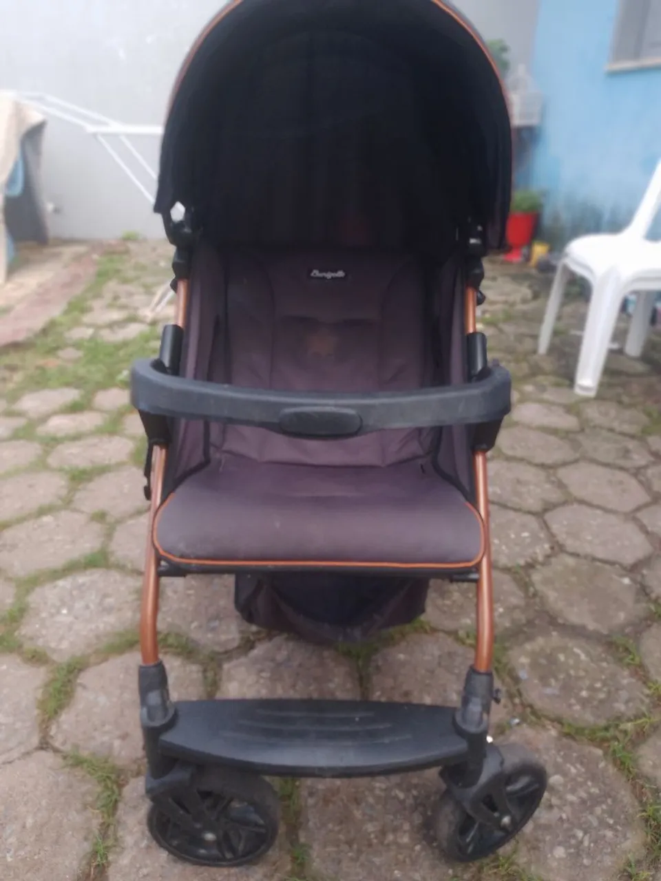 Carrinho de Bebê Burigotto- Prático e Confortável