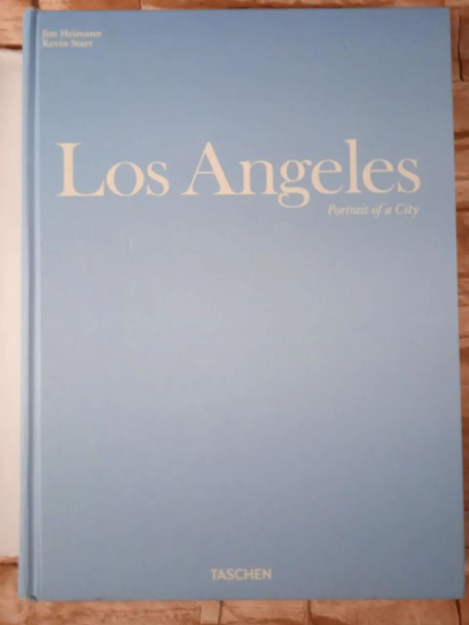 Los Angeles:  Portrait of a City - Livro Capa Dura - Foto 2