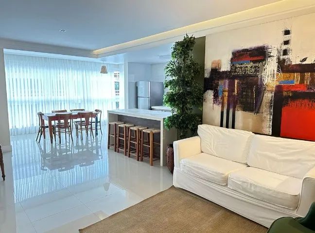 Apartamento Mobiliado com Vista Mar na Praia Brava - 3 Dorms