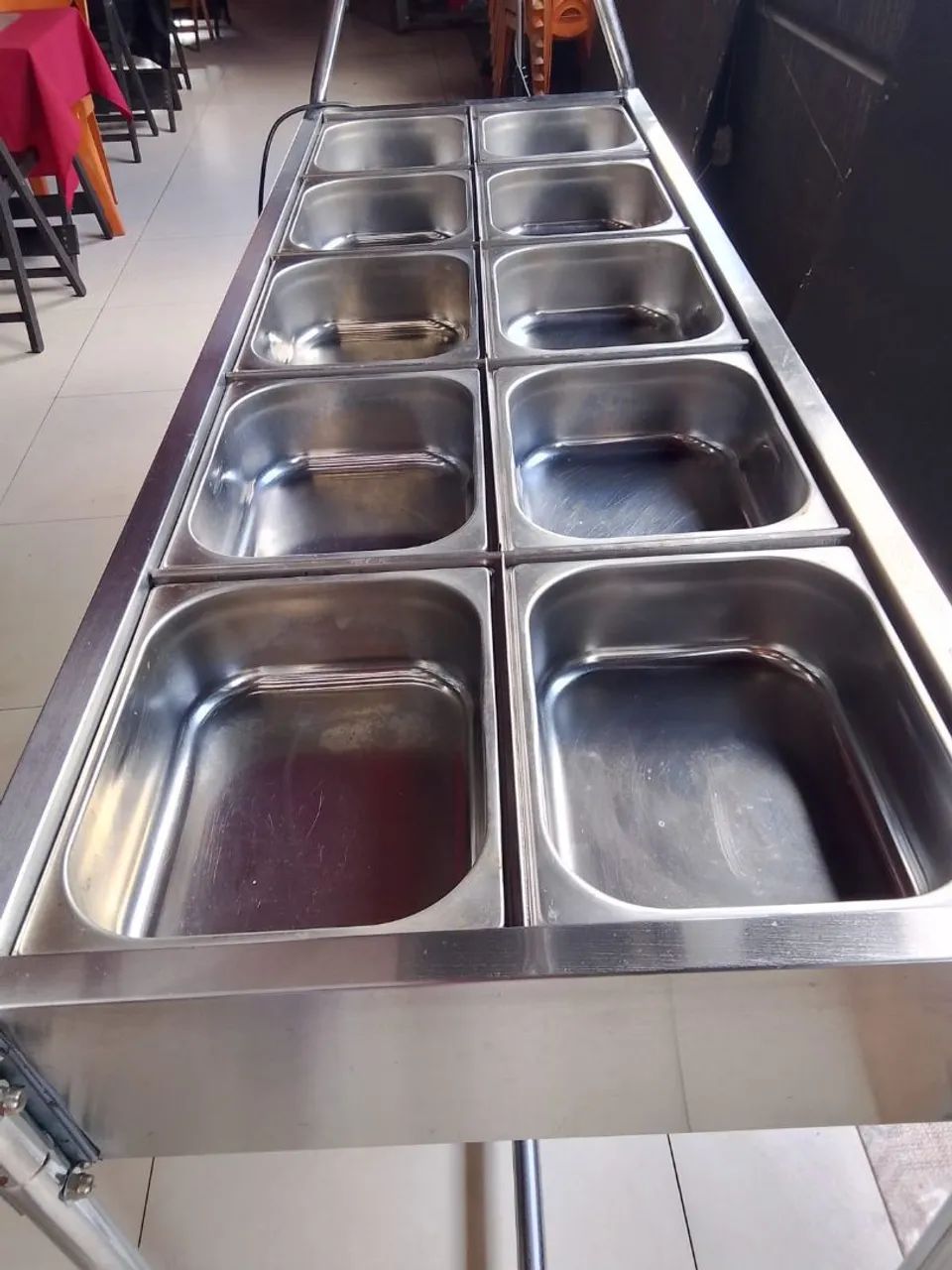 Buffet de 10 cubos térmico foi usado 1 vez ele e 110  - Foto 3