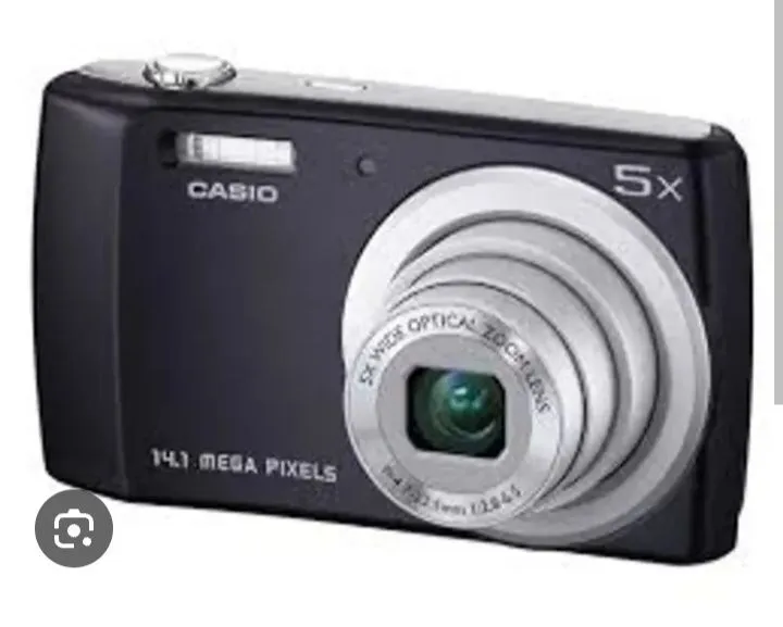 Câmera Digital Casio 14.1MP 5x Zoom Óptico