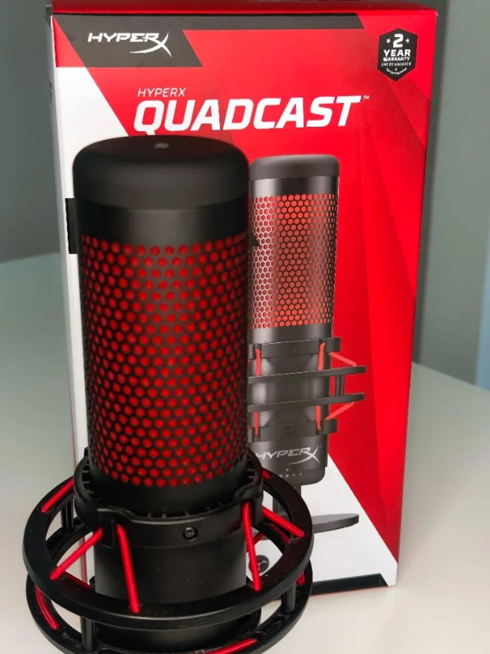 Microfone HyperX Quadcast em estado de novo - Foto 2