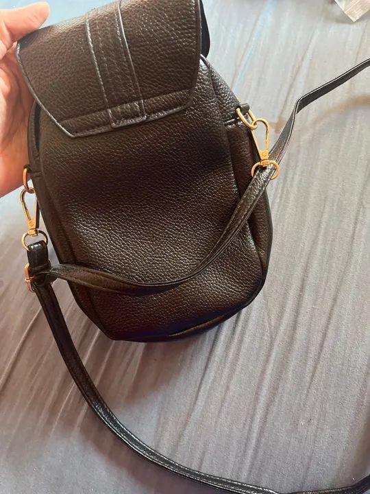 Bolsa tiracolo Preta Pequena NOVA  - Foto 3