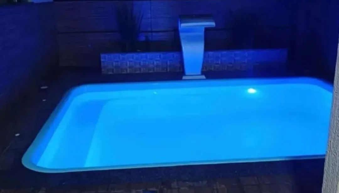 Piscina com Hidromassagem 
