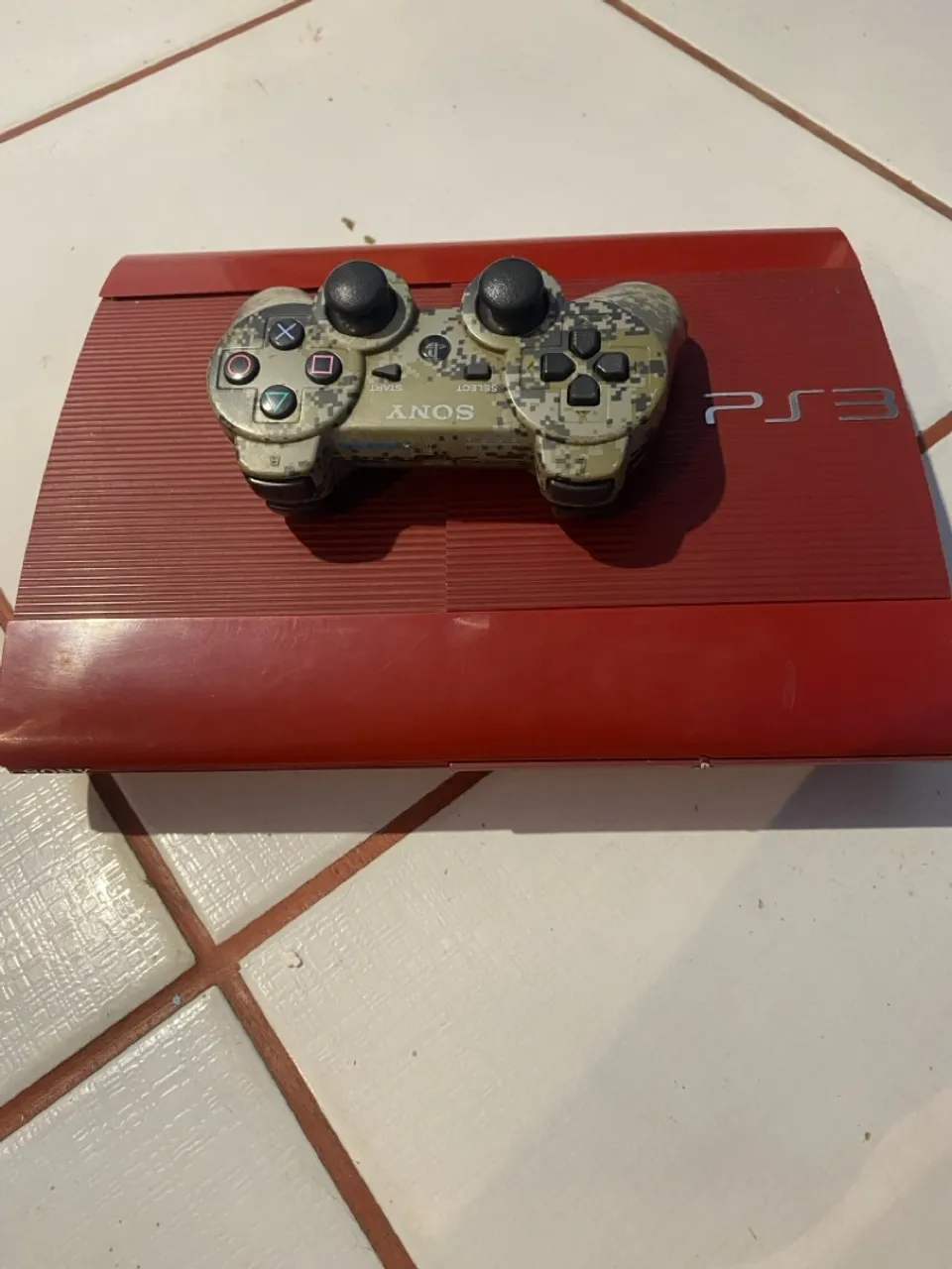 Playstation 3 Vermelho + Controle Camuflado