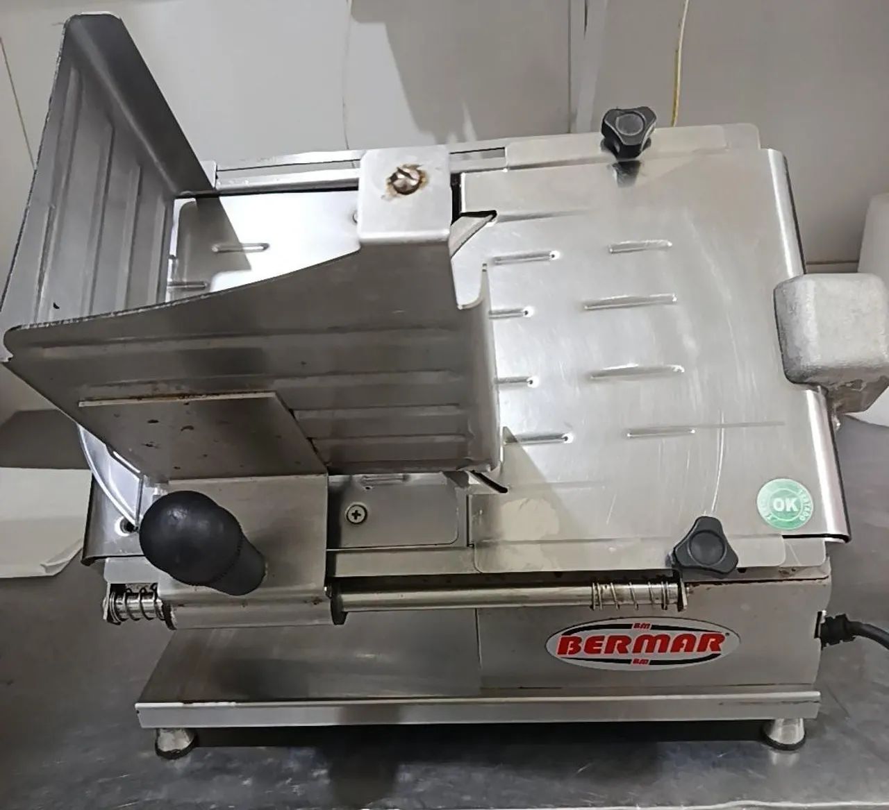 Fatiador de Frios Bermar BM06 - Lâmina 202mm - Bivolt - Excelente Estado!