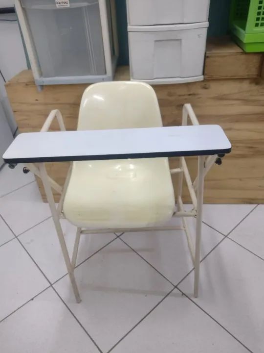 Cadeira coletora com apoio