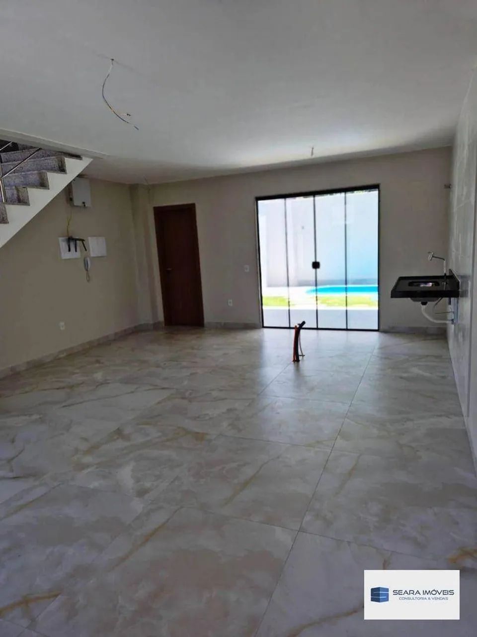 Casa duplex, 3 quartos, suíte, bairro Cocal, piscina e churrasqueira - Foto 4