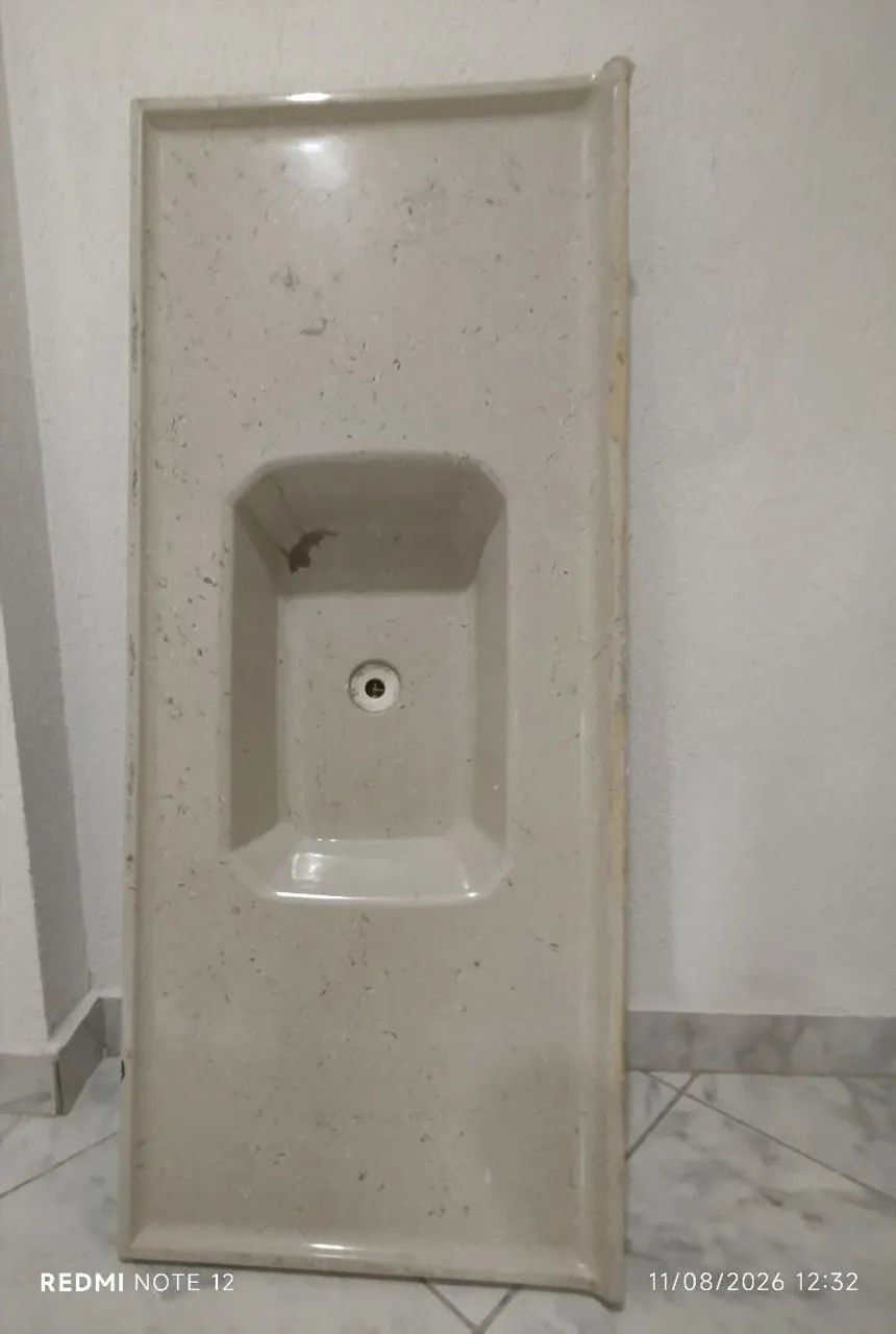 Vendo pia semi nova