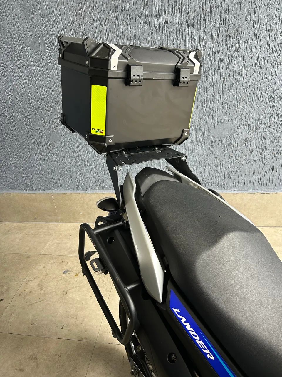 Lander muito nova e equipada - Foto 3