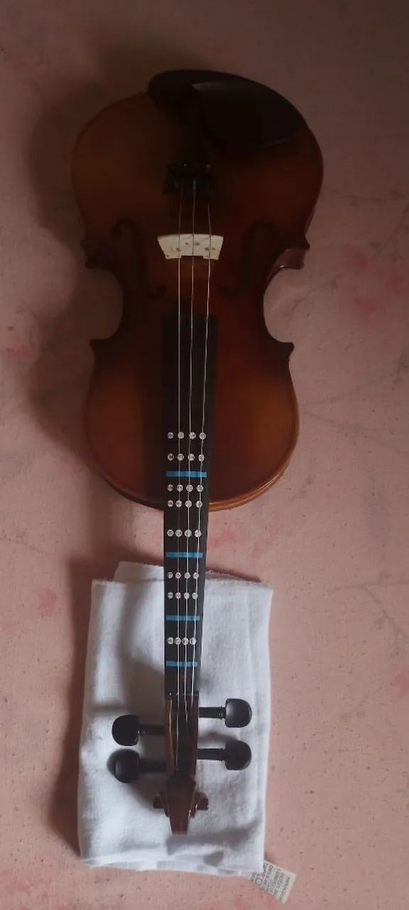 Violino semi-novo barato!