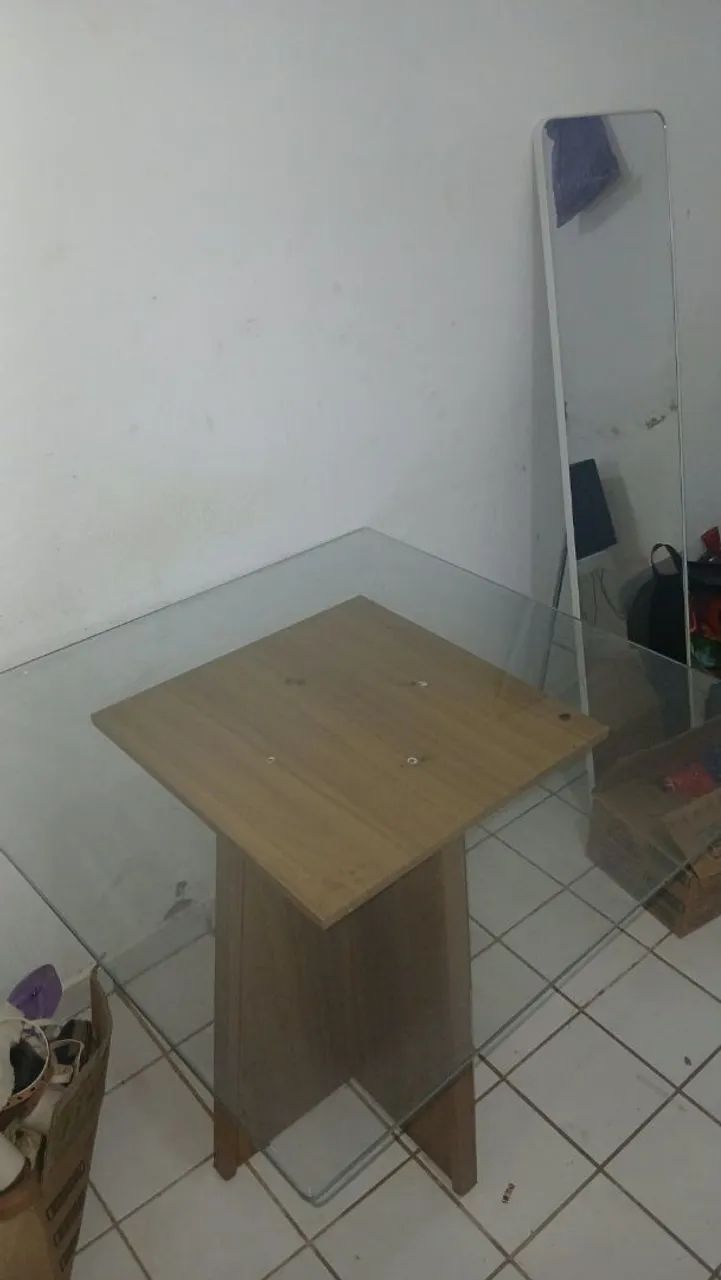 Vendo uma mesa de vidro - Foto 4