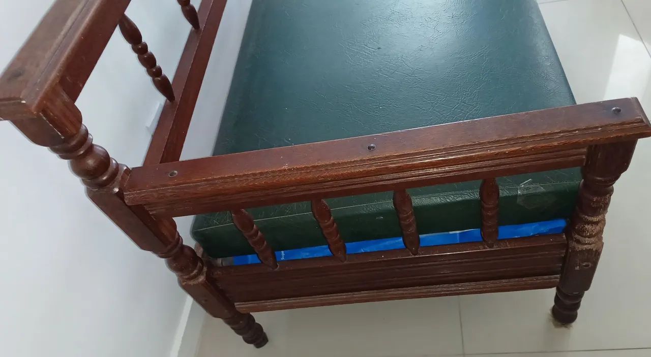 Sofá de madeira maciça estilo colonial 3 lugares - Foto 4