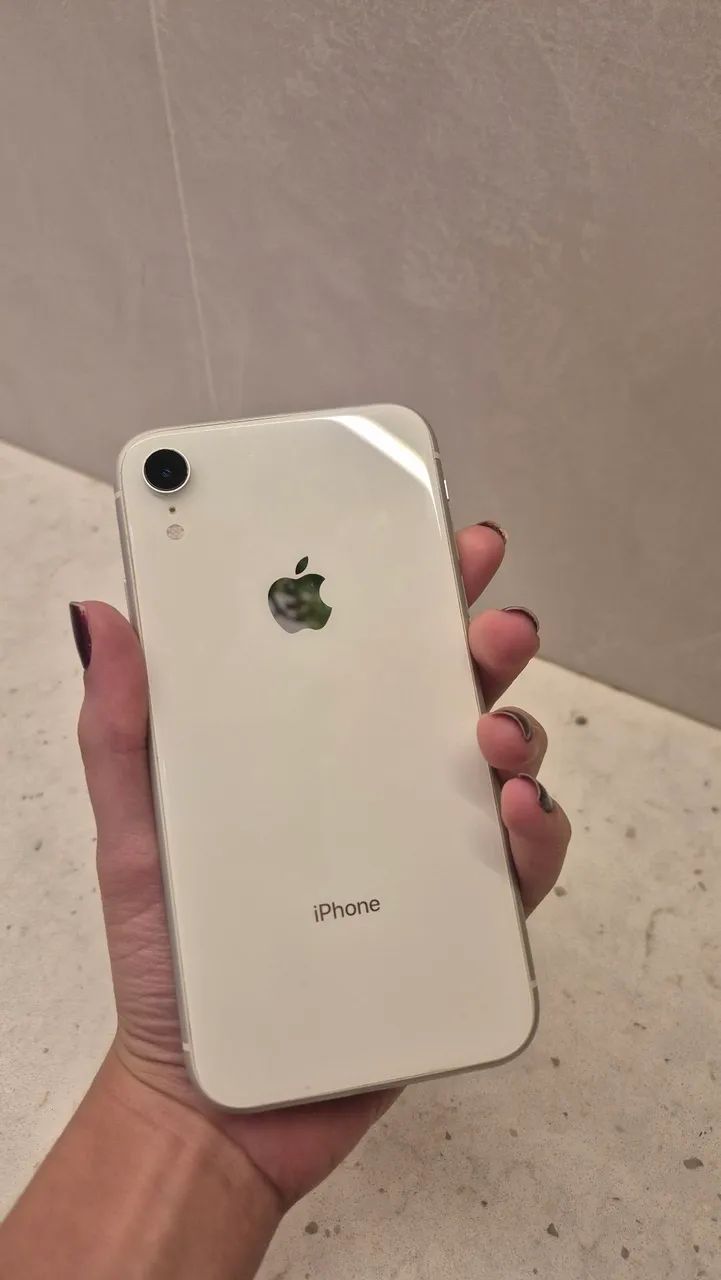 iPhone XR 64 GB - Face ID funcionando - R$ 399 - Celulares e