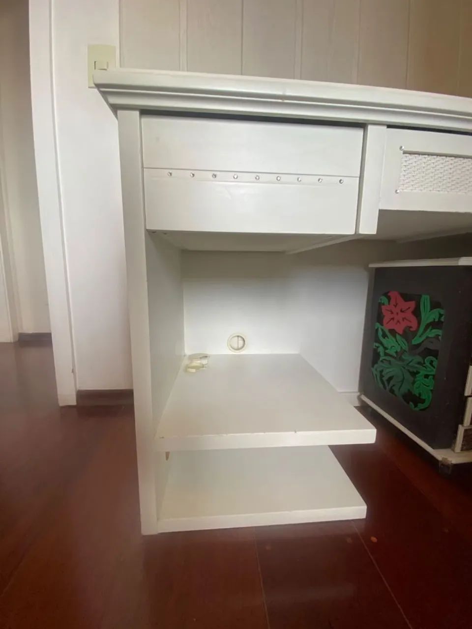 ESCRIVANINHA COM TAMPO DE VIDRO - Foto 2