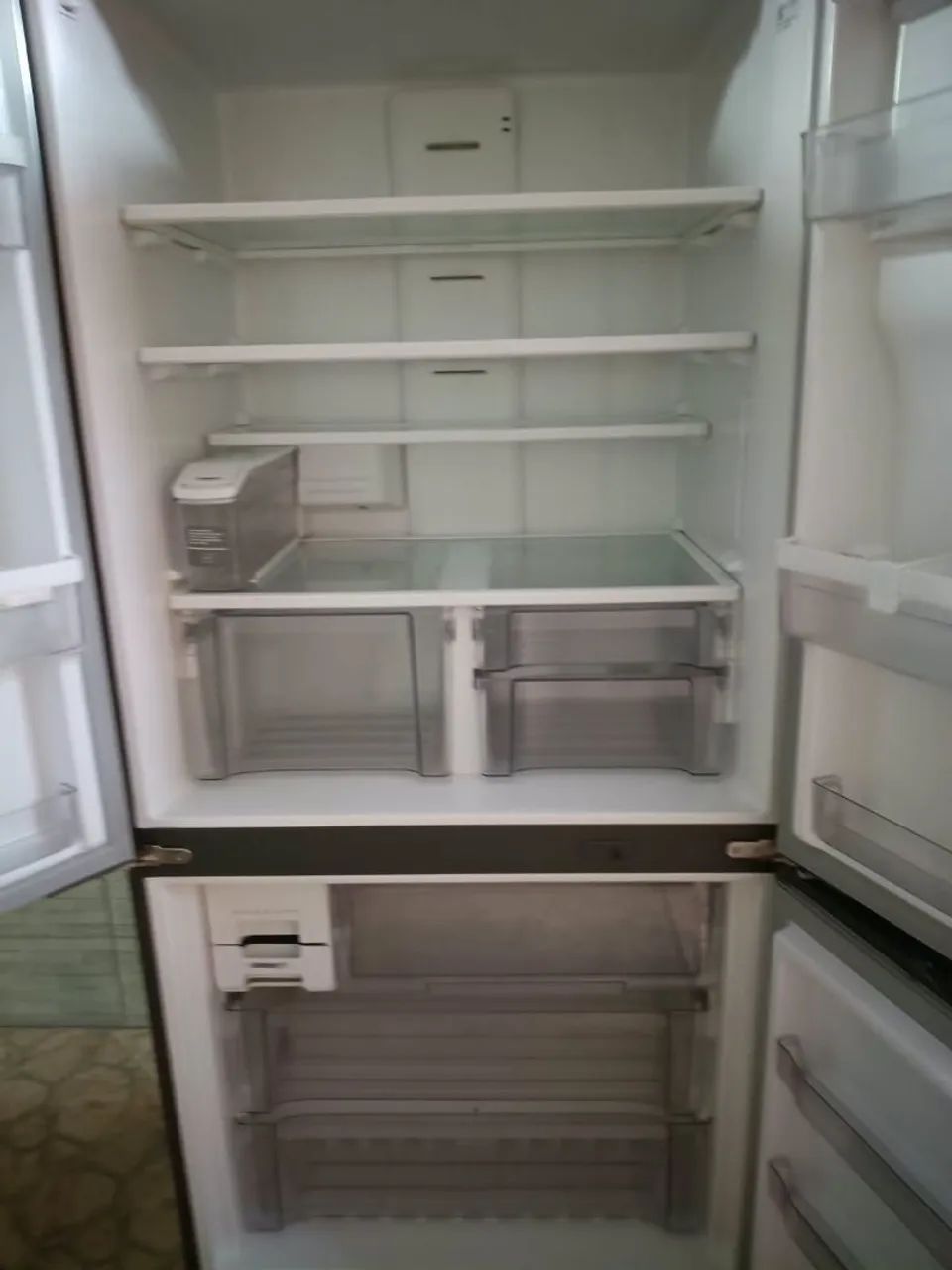 Geladeira Brastemp o (side by side 550L) OBS: com defeito no compressor e com vazamento gs - Foto 4