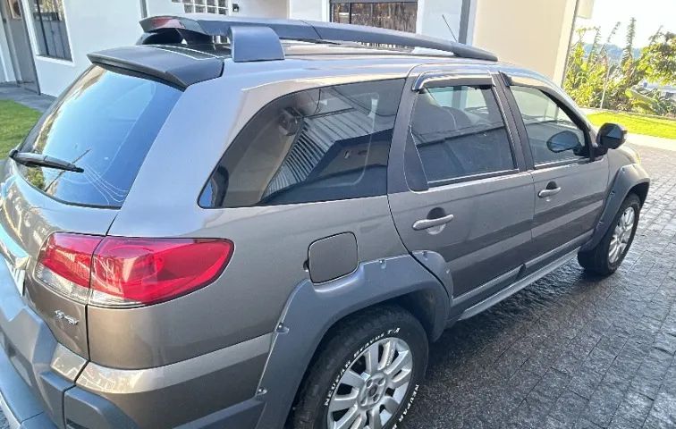 Fiat Palio Weekend Adventure Locker 1.8 Flex 2016 - Foto 3