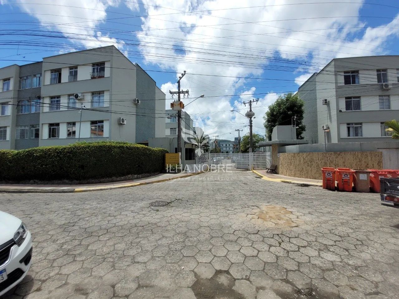 Apartamento para Alugar com 3 Quartos na Trindade Florianópolis/SC com 52 m²