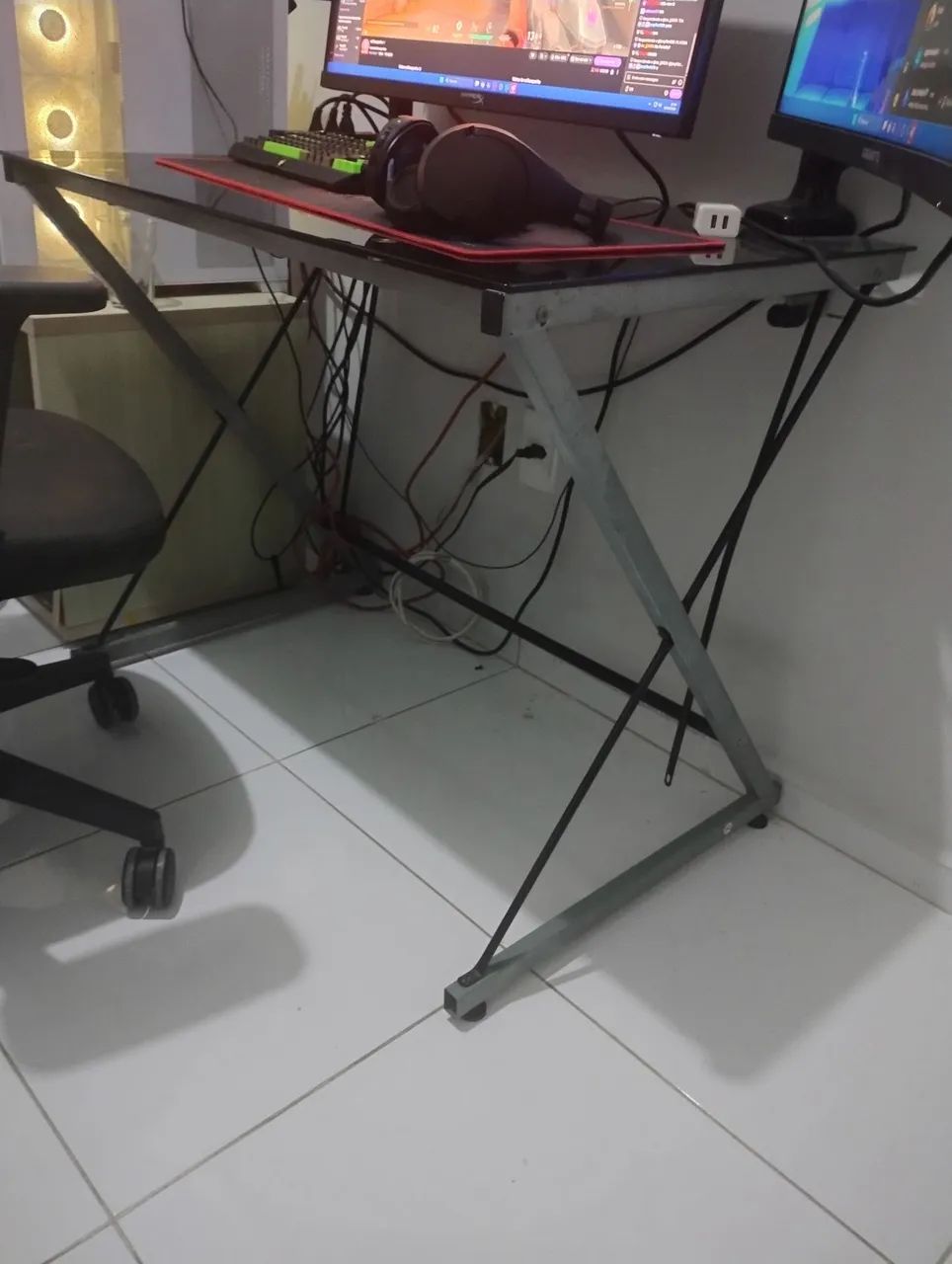 Vendo mesa de computador 463724180207708160