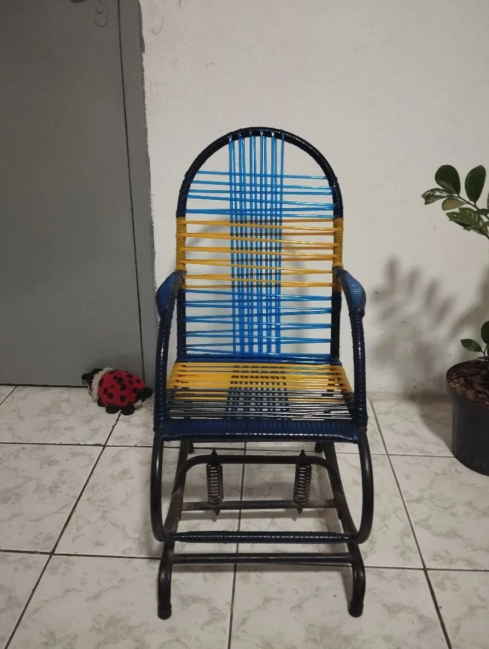 DUAS CADEIRA DE BALANÇO INFANTIL  - Foto 3