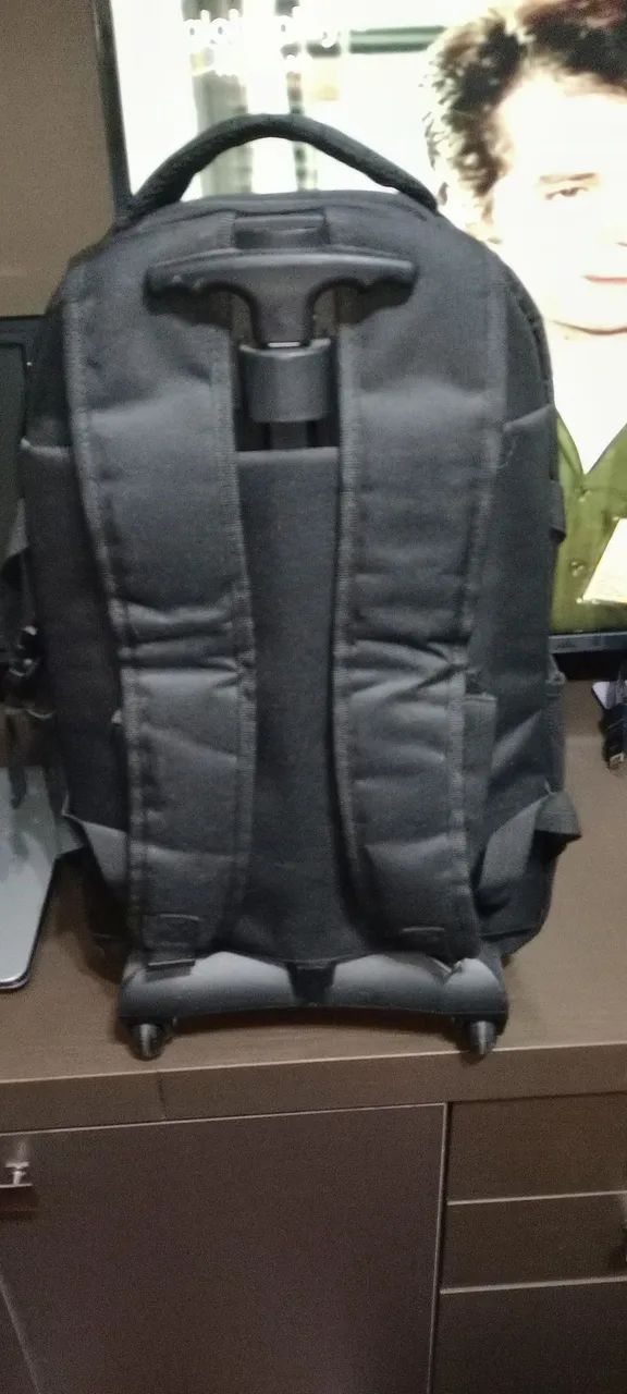 Mochila com rodinhas 