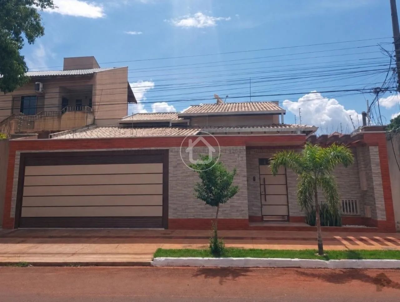 CASA COMPLETA (SUITE/ESCRITORIO/EN.SOLAR/PISCINA)