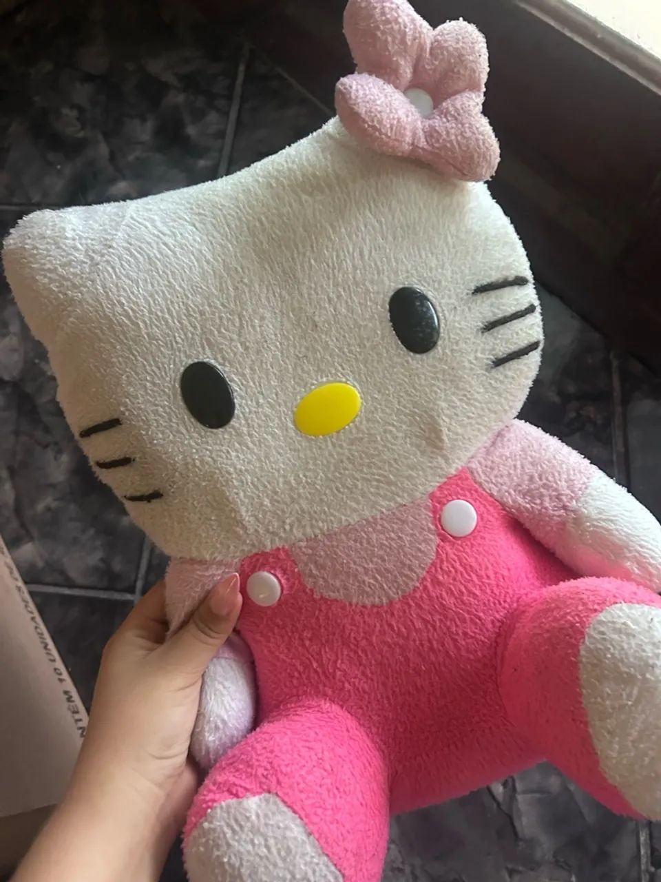 vendendo pelucia hello kitty