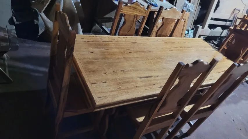 Mesa de jantar madeira maciça com 6 cadeiras  - Foto 5