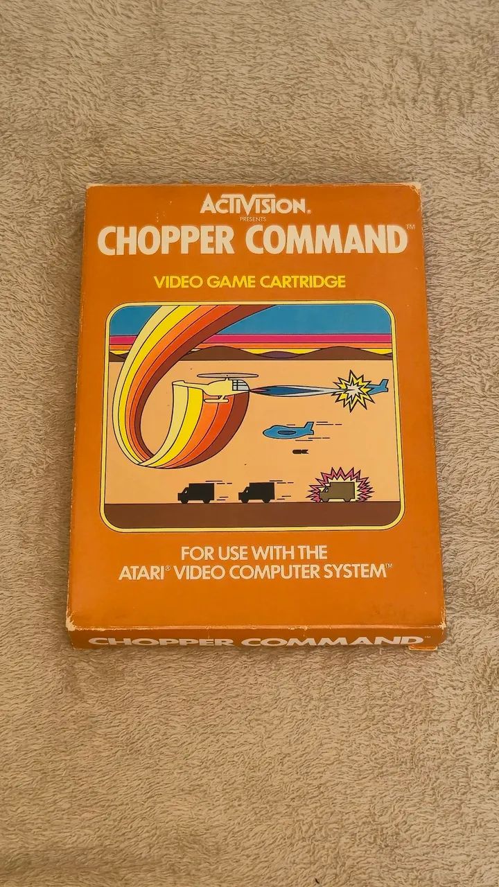 Jogo Chopper Command na caixa com manual - Atari 2600