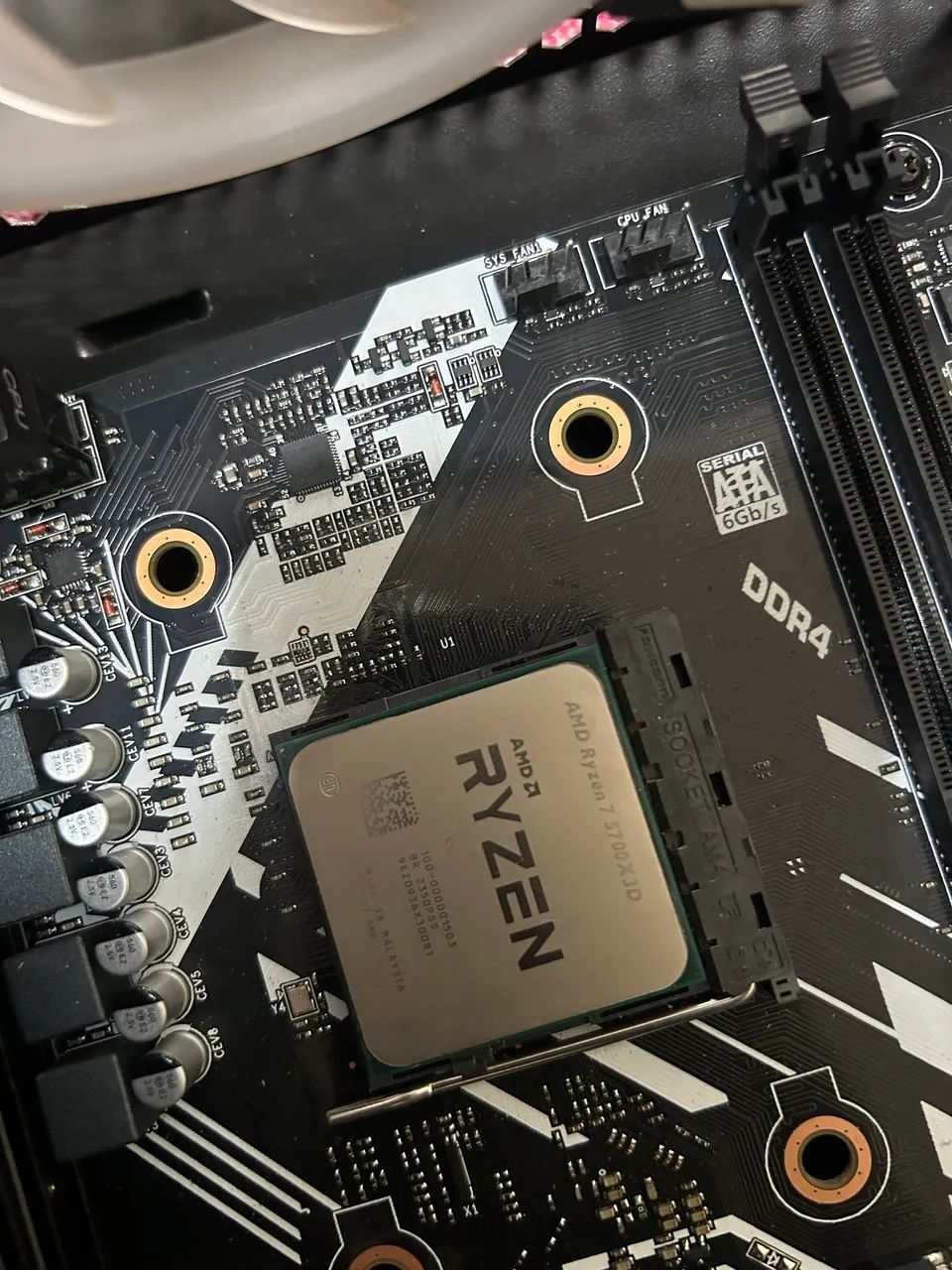 Ryzen 7 5700X3D - Foto 4