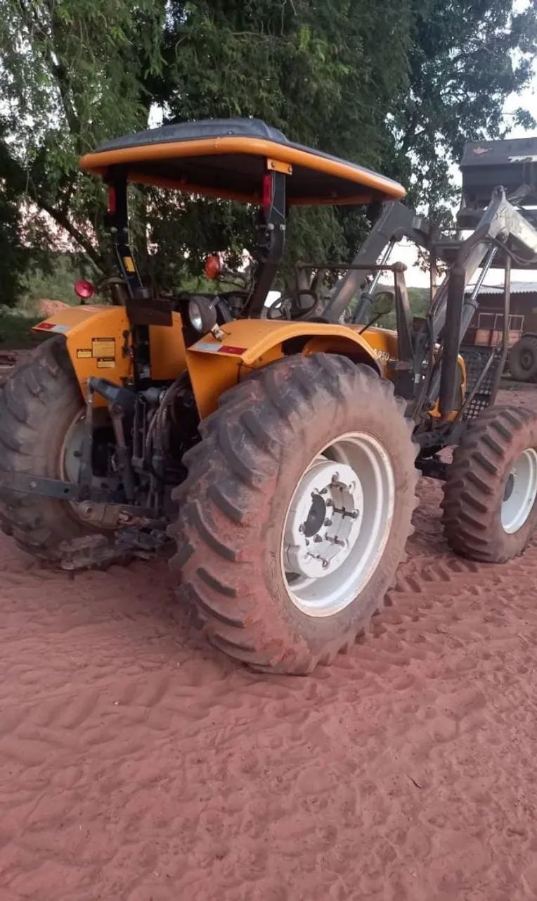 Trator Valtra A950