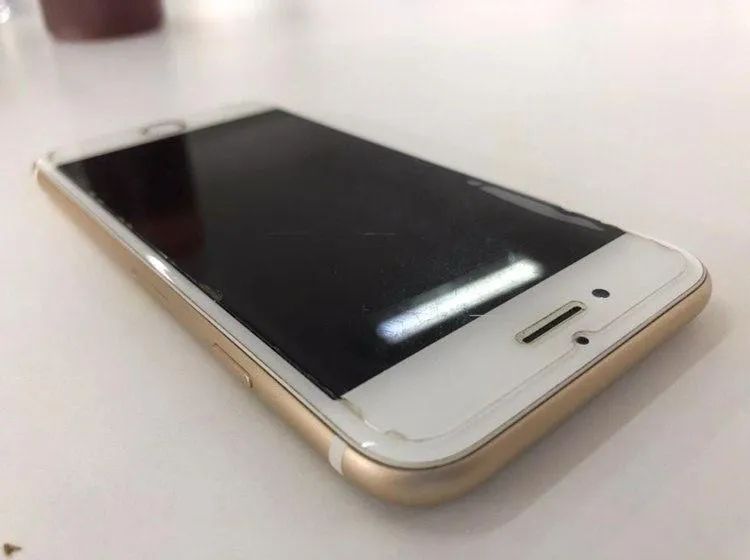Vendo IPhone 7 32gb dourado