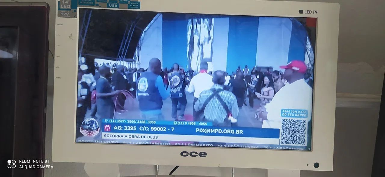 Tv 14 polegadas cce de led com conversor digital  - Foto 4