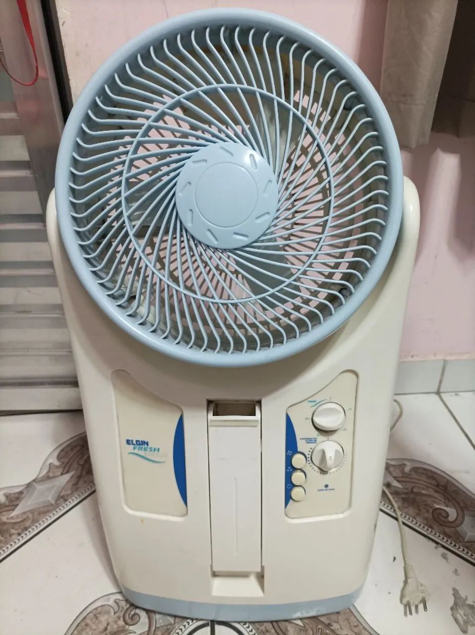 Ventilador e umidificador da Elgin Fresh Breze