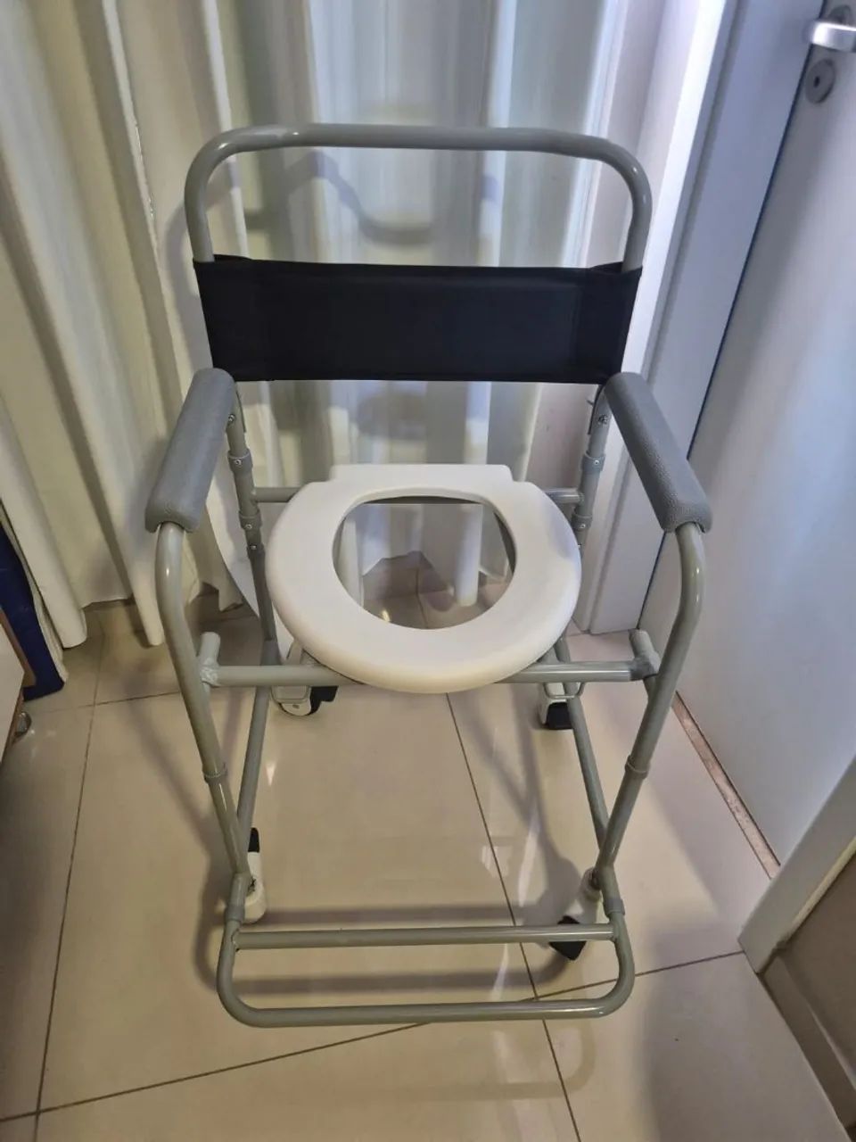 Cadeira de banho - Foto 2