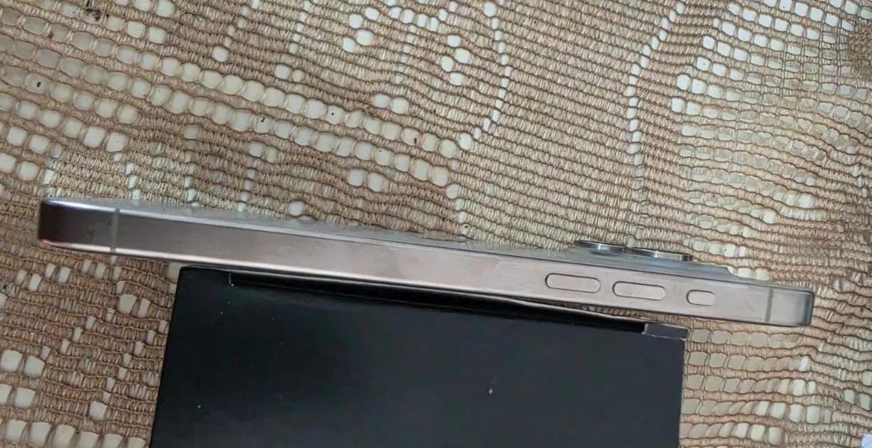 Iphone semi novo- NENHUMA MARCA DE USO - preço imperdível  - Foto 2