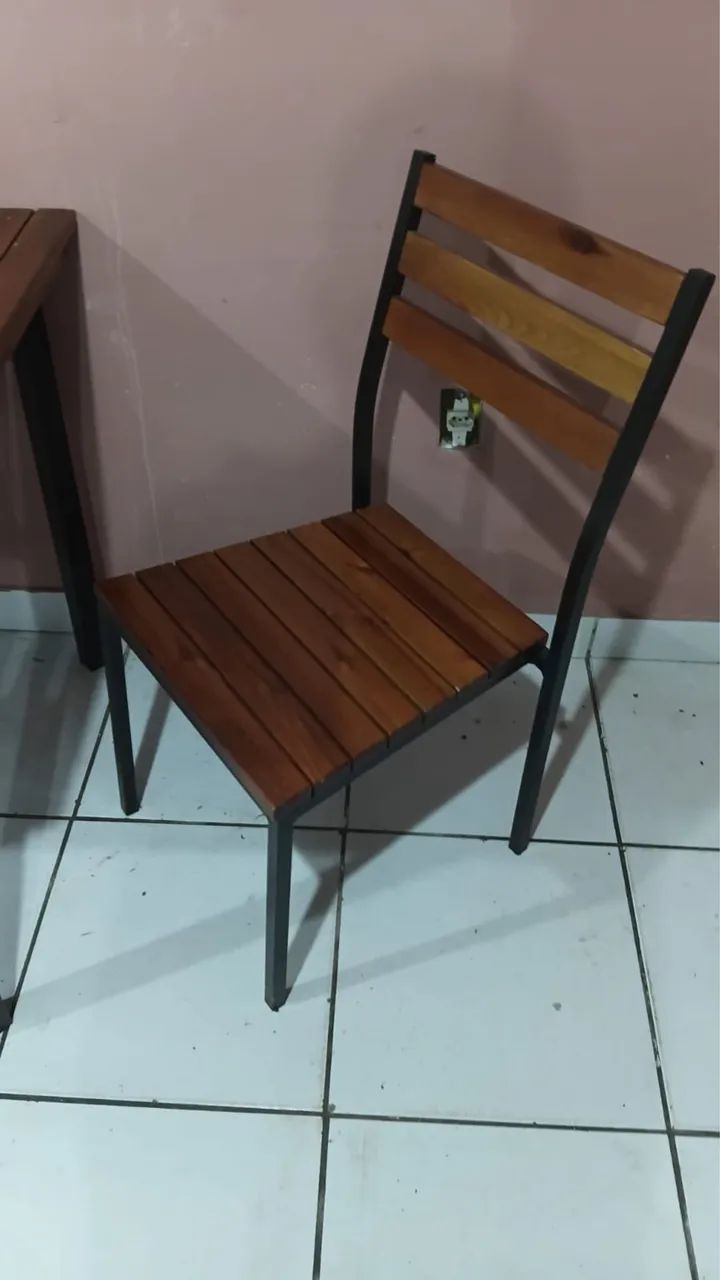 CONJUNTO DE MESA COM 2 CADEIRAS - Foto 2