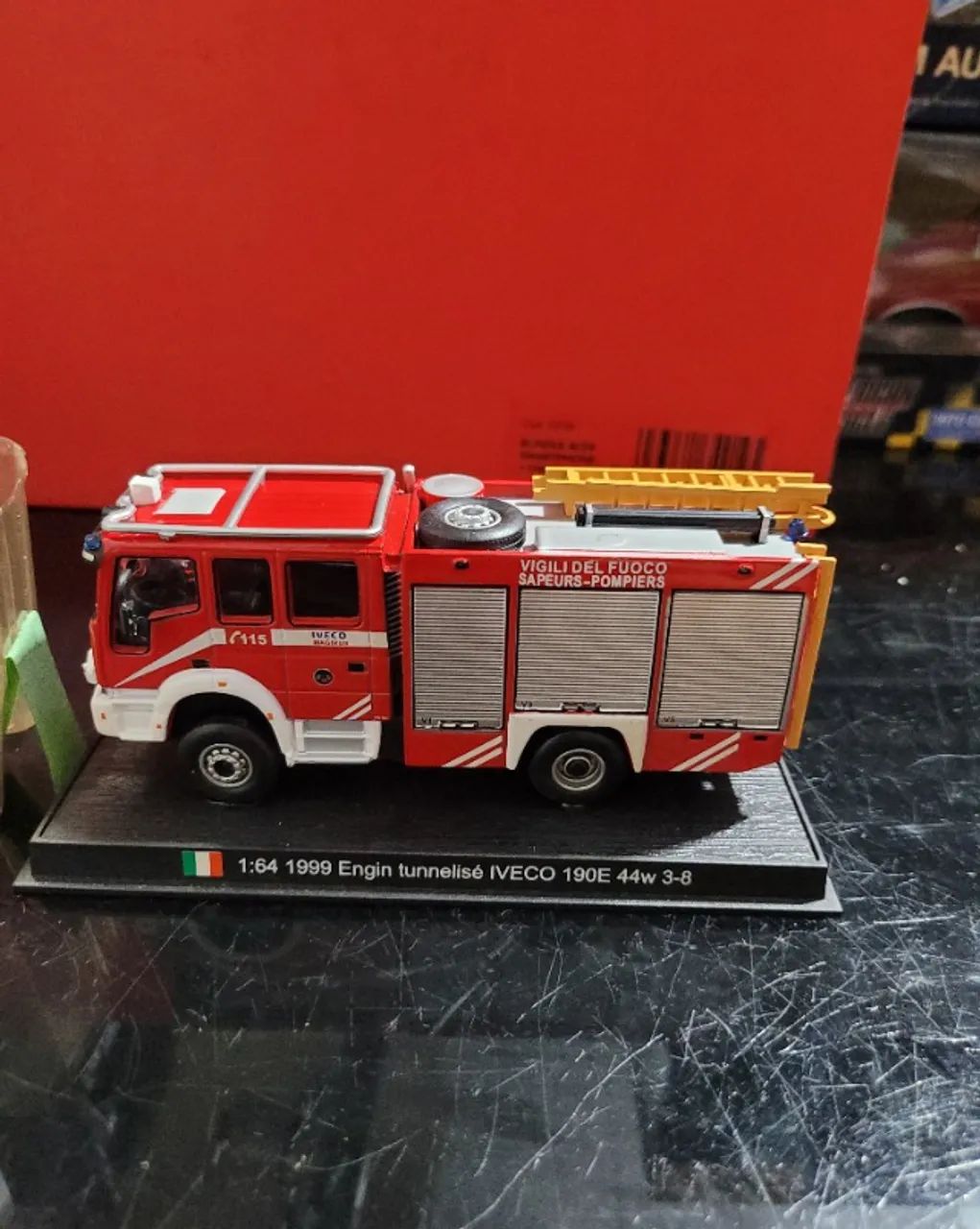 Miniatura 1:64 caminhão Iveco 190E 1999 bombeiro raro