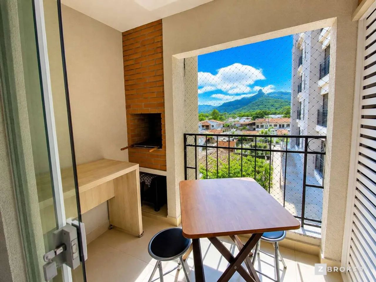 Apartamento à venda em Ubatuba, Centro, com 2 quartos, 58m² - Foto 2