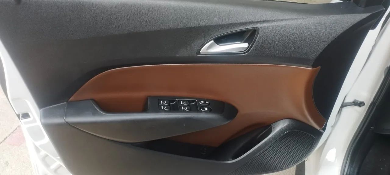 Hyundai HB20X Premium 1.6 Flex 16V Aut. 2019 - Foto 9