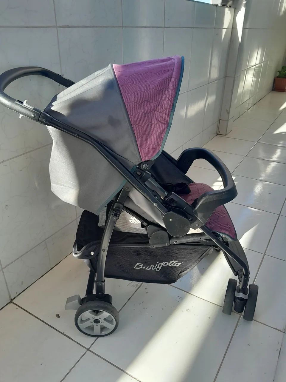 Carrinho de bebê seminovo - Foto 5
