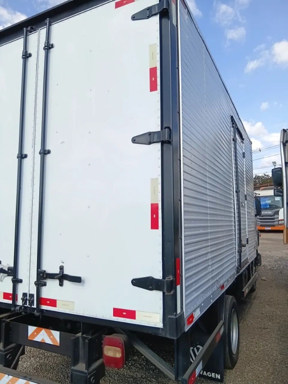VW */2012 R$ 180.000,00  * - Foto 3