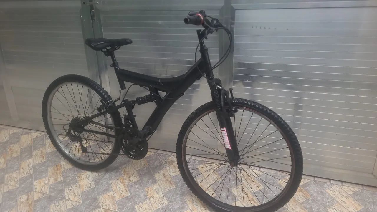 Bicicleta Aro 26 com suspensão  - Foto 2